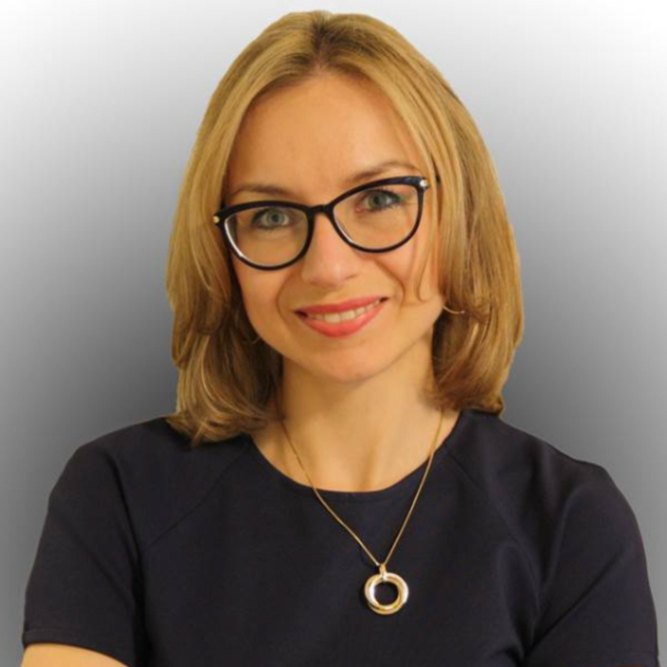 Anna Cieslak  - Faculty Director