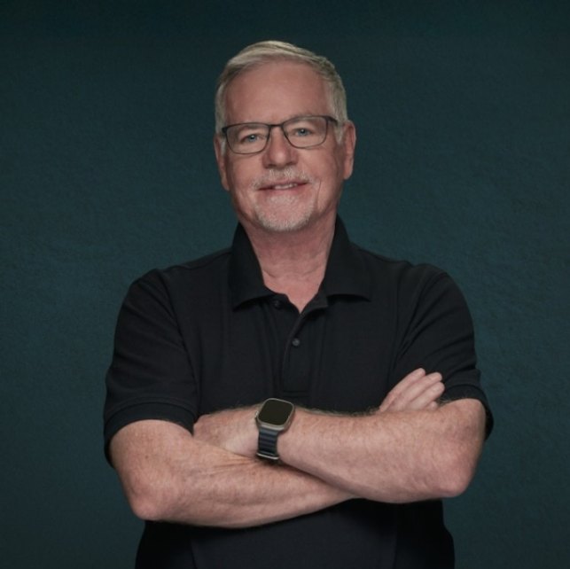 Daniel Byrne  - Faculty Director